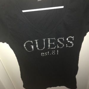 Guess V-neck